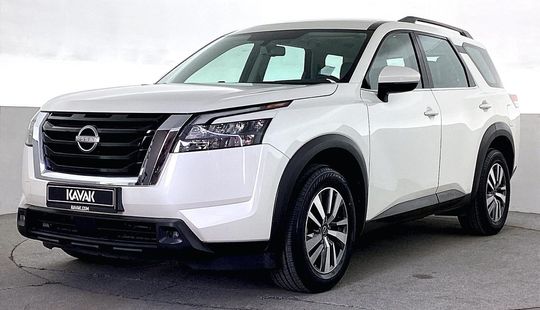 Nissan • Pathfinder