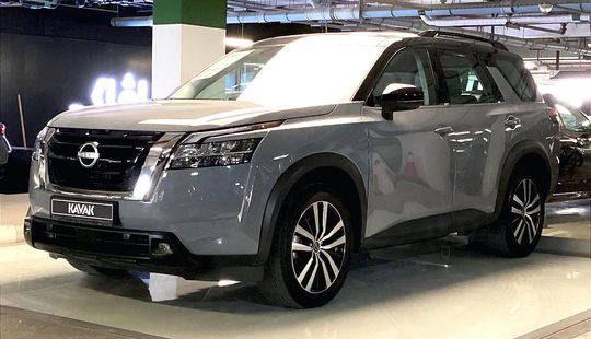 Nissan Pathfinder SV-2023