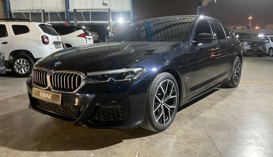 BMW • 520i