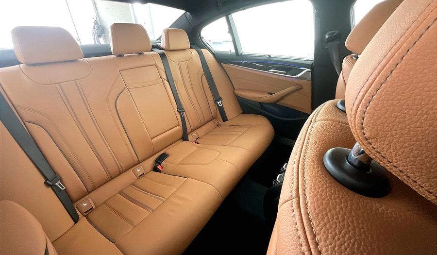 Bmw 520i M SPORT Sedan 2023