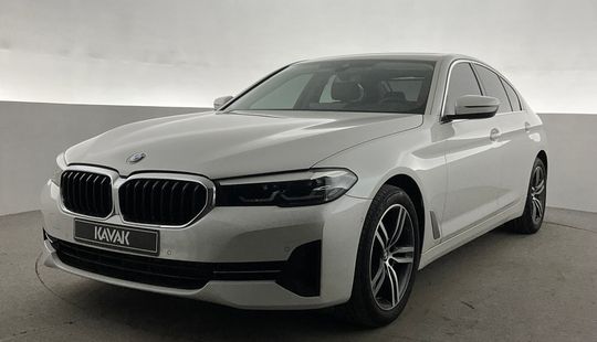 BMW • 520i