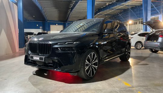 BMW • X7