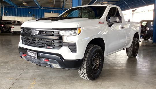 شيفروليه سيلفرادو 1500 LT Z71 Trail Boss - Regular Cab-2023