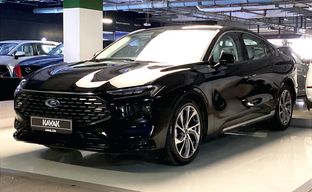 Ford • Taurus