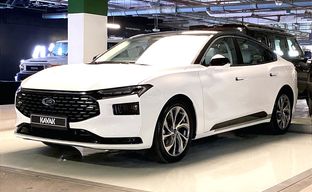 Ford • Taurus