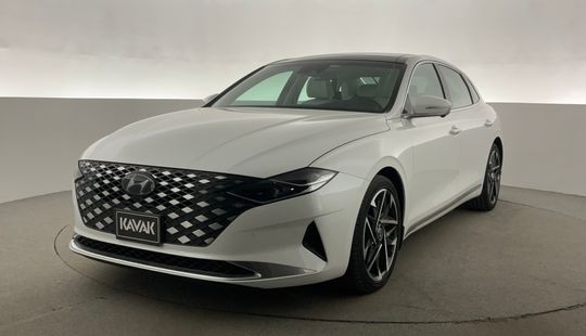 Hyundai • Azera