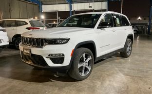 Jeep • Grand Cherokee