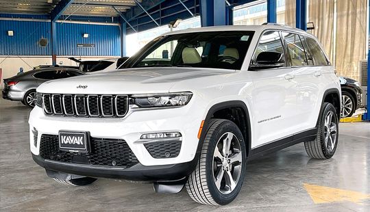 Jeep • Grand Cherokee