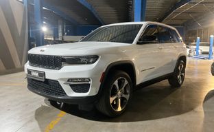 Jeep • Grand Cherokee