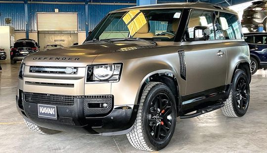 Land Rover • Defender