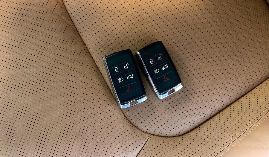 Land Rover Defender P400 90 HSE Suv 2023