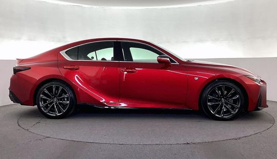 LEXUS • IS350