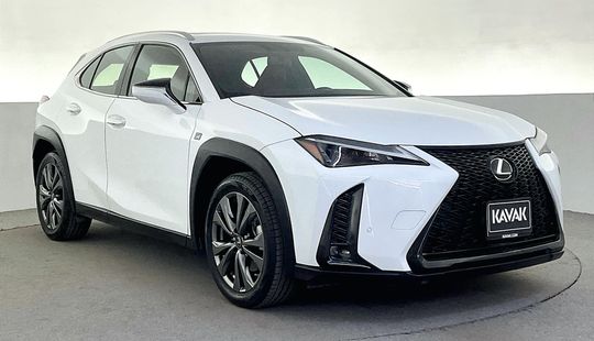 LEXUS • UX200