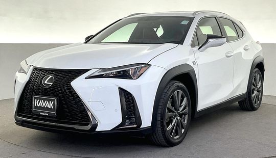 LEXUS • UX200