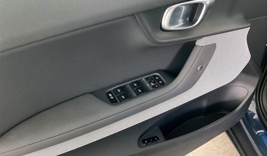 Polestar 2 STANDARD RANGE SINGLE MOTOR Sedan 2023