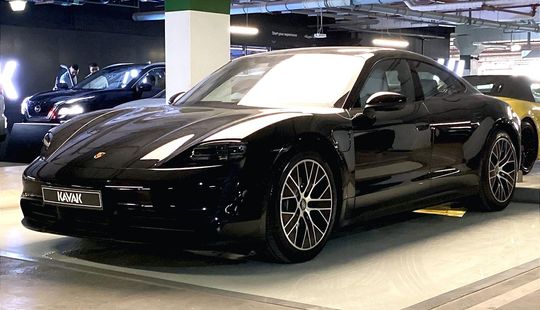 بورش تايكان Taycan-2023