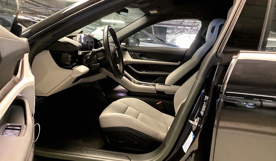 Porsche Taycan TAYCAN Sedan 2023