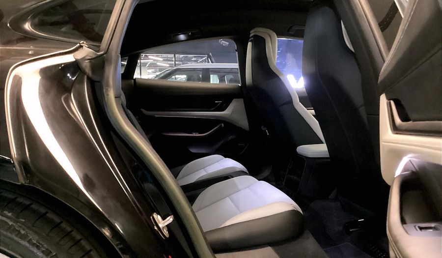 Porsche Taycan TAYCAN Sedan 2023