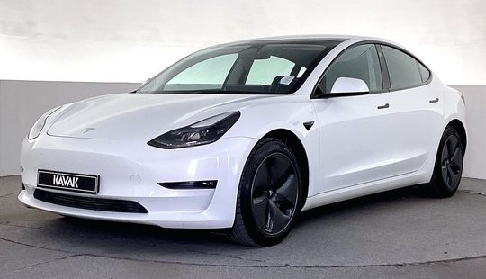 Tesla • Model 3
