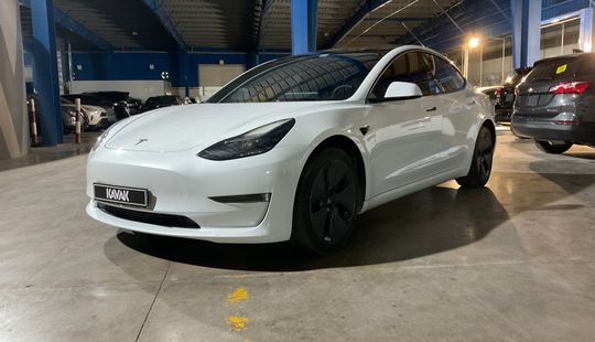Tesla • Model 3