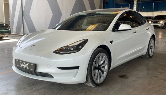Tesla • Model 3