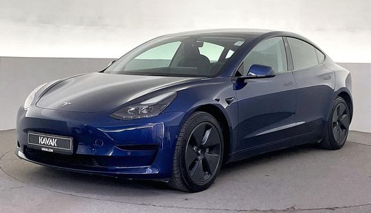 Tesla • Model 3