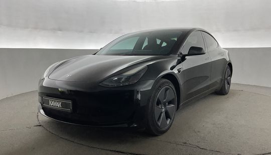 Tesla • Model 3