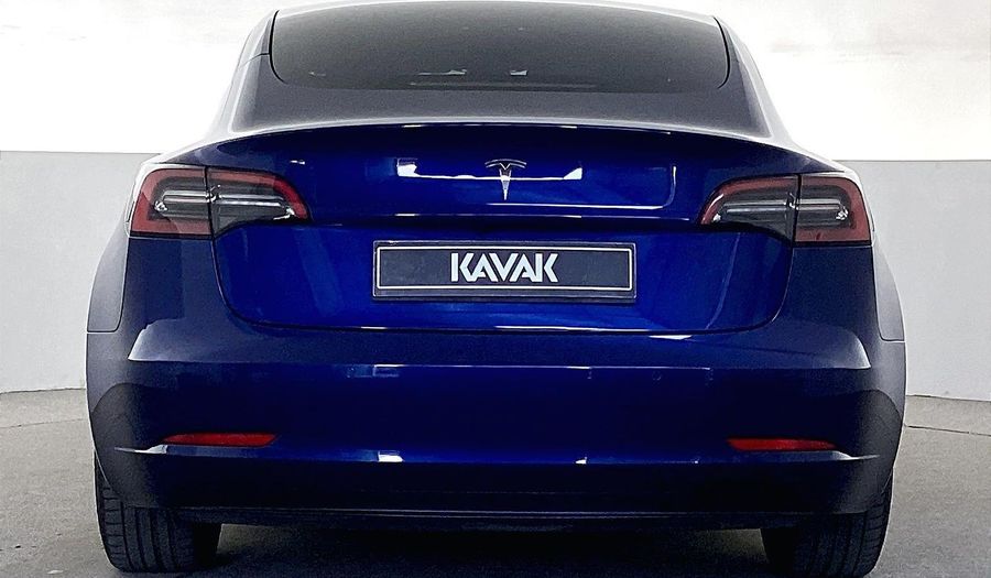 Tesla Model 3 STANDARD Sedan 2023