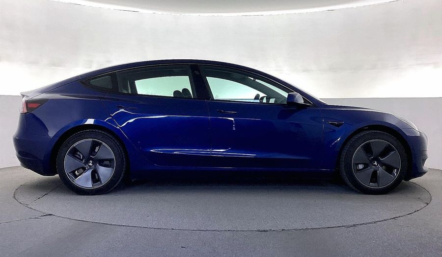 Tesla Model 3 STANDARD Sedan 2023