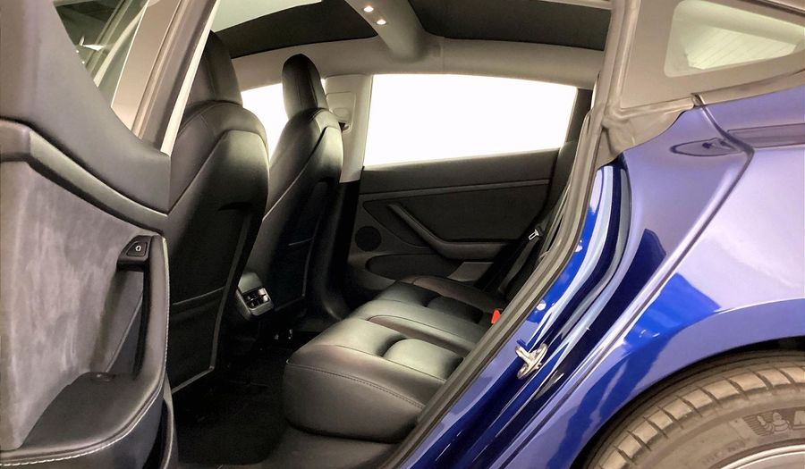 Tesla Model 3 STANDARD Sedan 2023