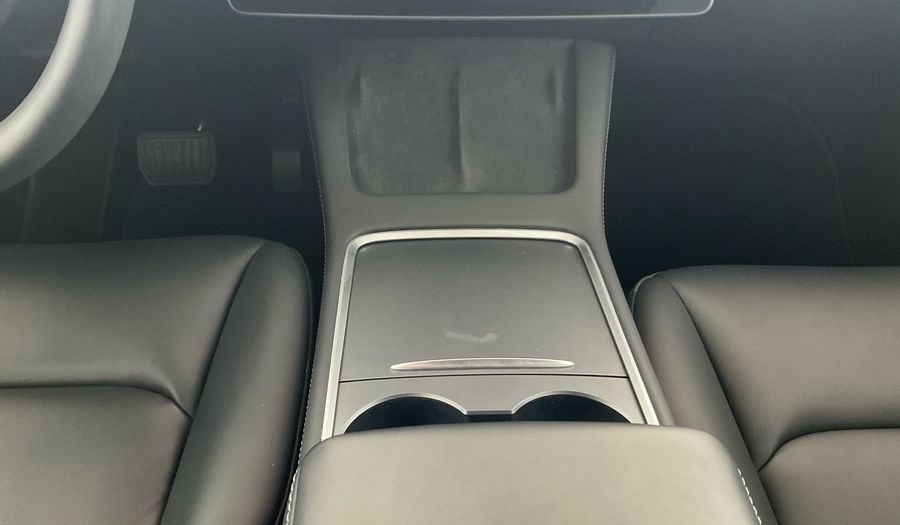 Tesla Model 3 BEV RWD 18ALW WHITE PEARL ALL BLACK INTE Sedan 2023