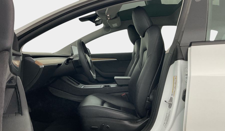 Tesla Model 3 BEV RWD 18ALW WHITE PEARL ALL BLACK INTE Sedan 2023