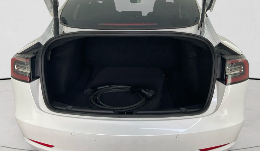 Tesla Model 3 BEV RWD 18ALW WHITE PEARL ALL BLACK INTE Sedan 2023