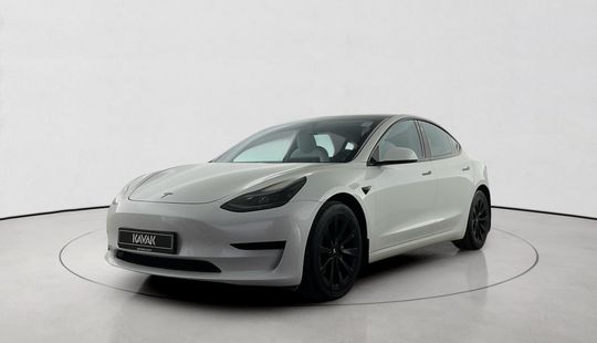 Tesla Model 3 BEV RWD 18ALW WHITE PEARL ALL BLACK INTE-2023