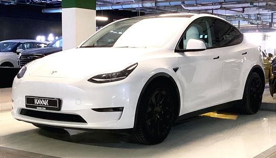 Tesla • Model Y