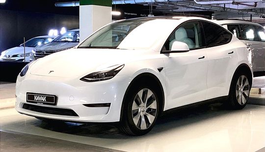 Tesla • Model Y