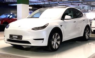 Tesla • Model Y