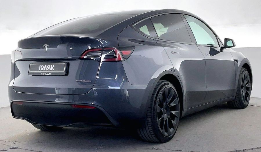 Tesla Model Y STANDARD RANGE Suv 2023