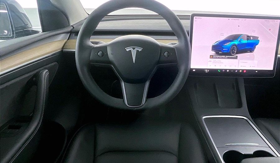 Tesla Model Y STANDARD RANGE Suv 2023