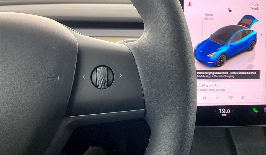 Tesla Model Y STANDARD RANGE Suv 2023