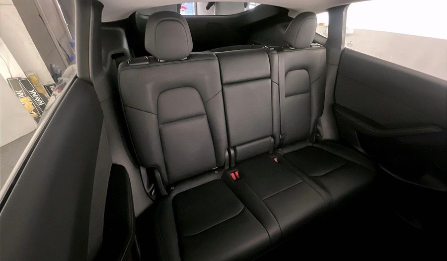 Tesla Model Y STANDARD RANGE Suv 2023