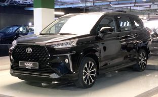 Toyota • Veloz