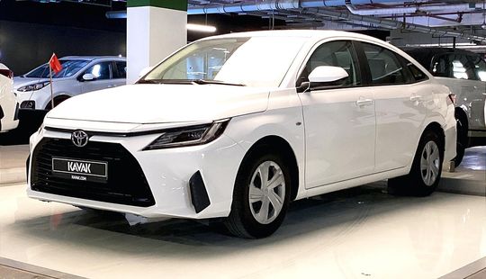 Toyota • Yaris