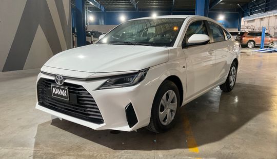 Toyota • Yaris