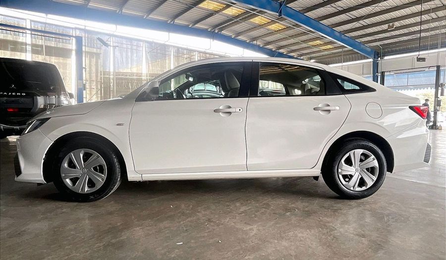 Toyota Yaris E Sedan 2023