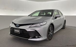 Toyota • Camry