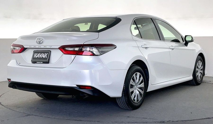 Toyota Camry S Sedan 2023