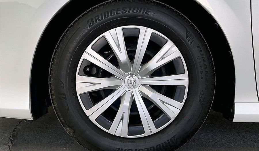 Toyota Camry S Sedan 2023