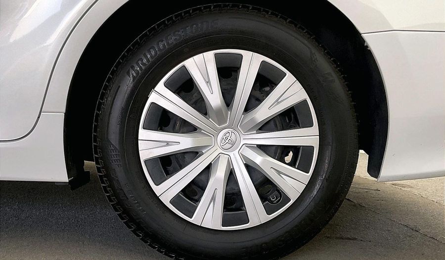 Toyota Camry S Sedan 2023