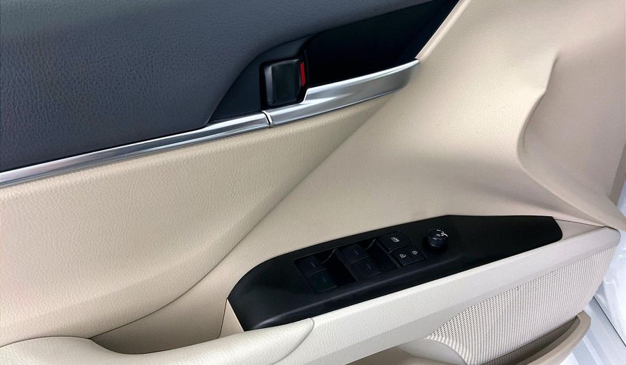 Toyota Camry S Sedan 2023